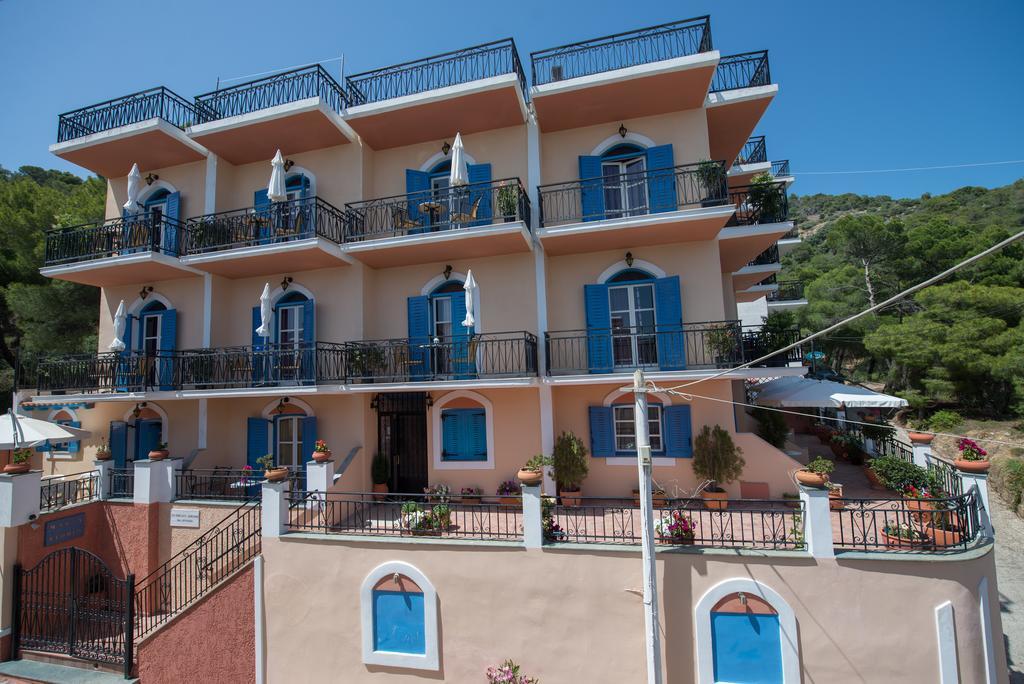 Maria Studios Poros Town Extérieur photo