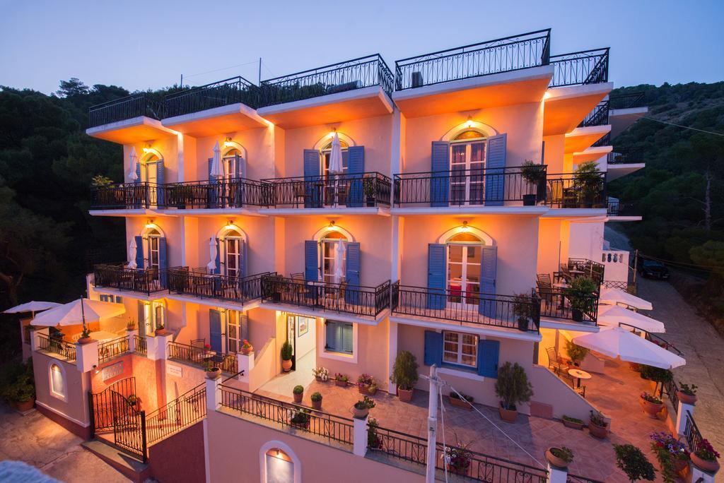 Maria Studios Poros Town Extérieur photo