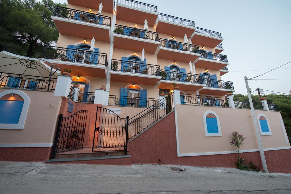 Maria Studios Poros Town Extérieur photo