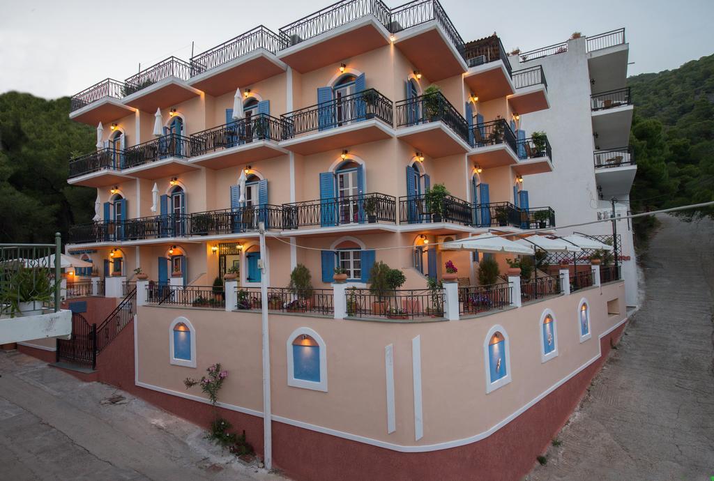 Maria Studios Poros Town Extérieur photo