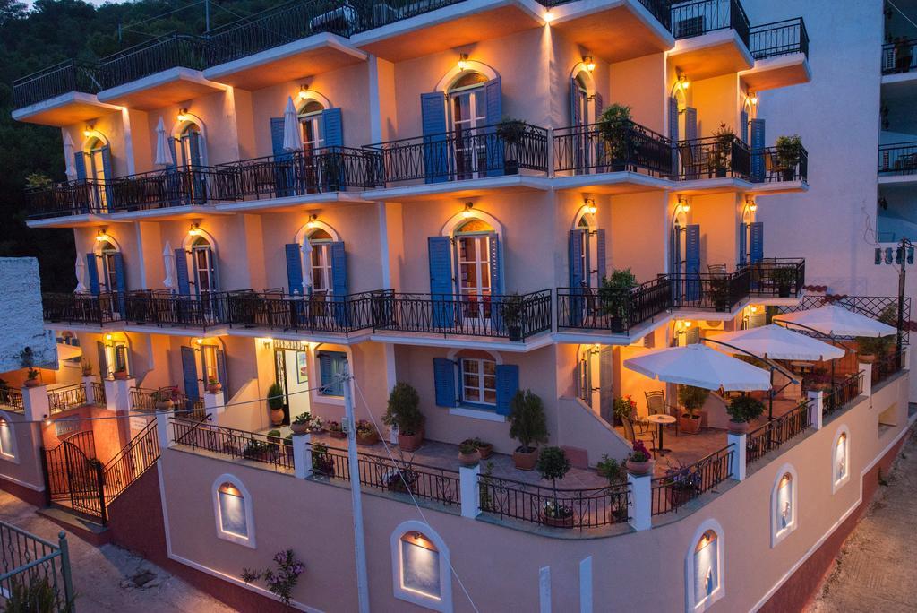 Maria Studios Poros Town Extérieur photo