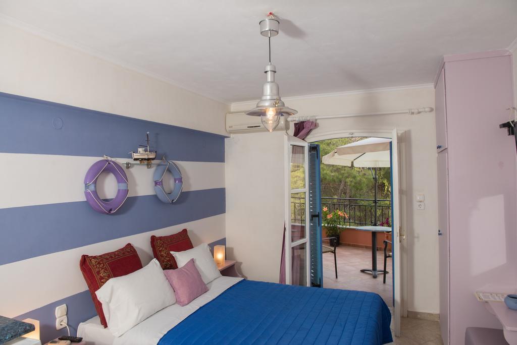 Maria Studios Poros Town Chambre photo