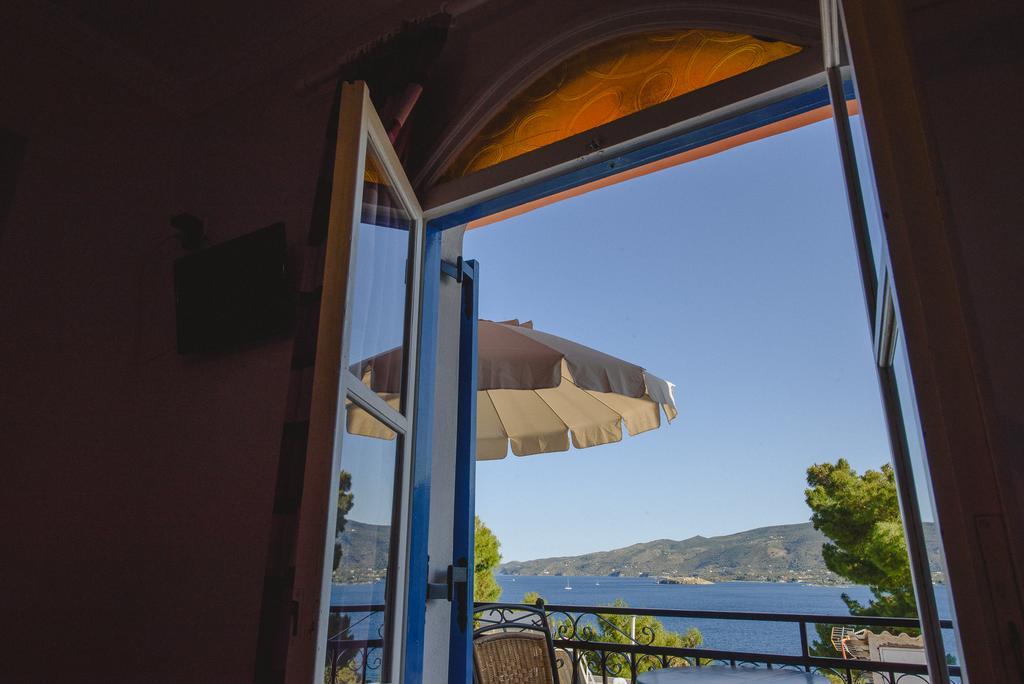 Maria Studios Poros Town Extérieur photo