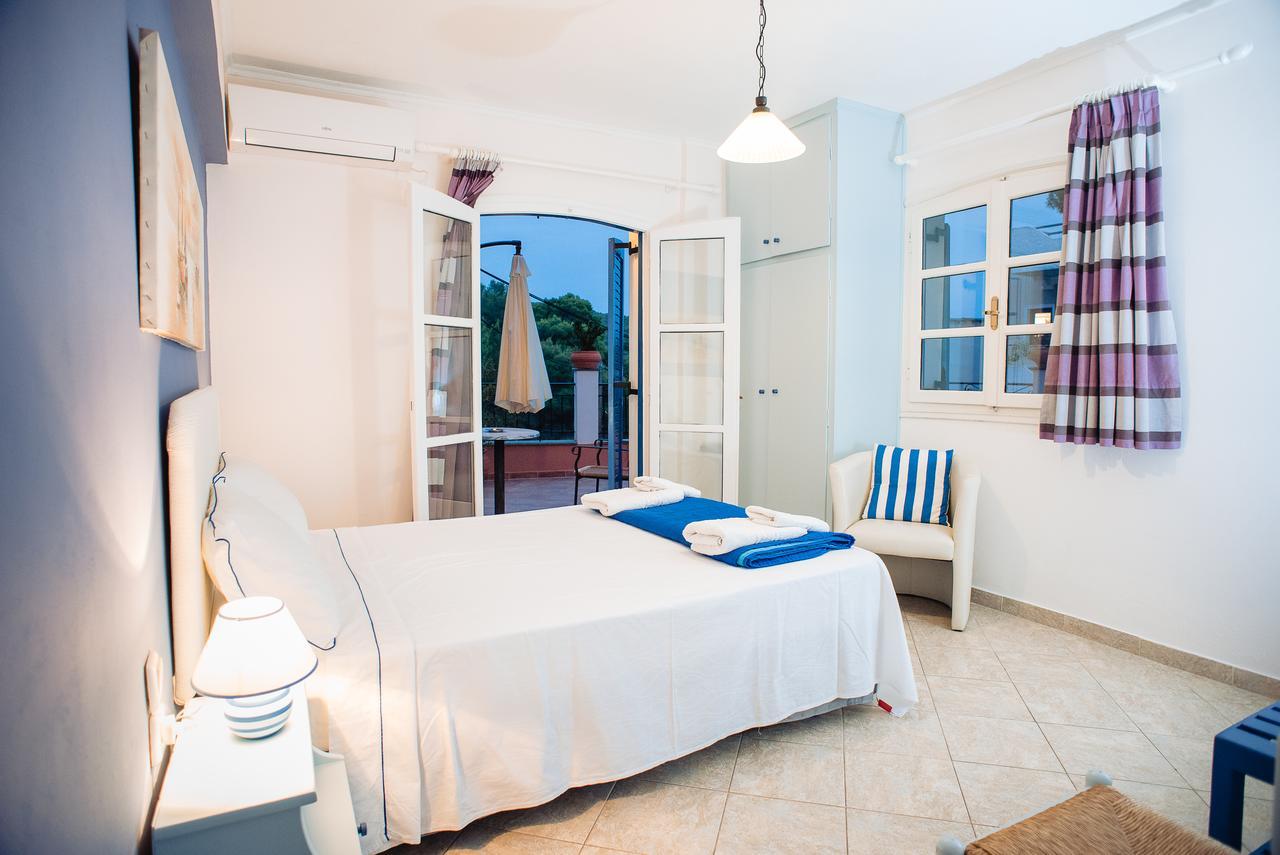 Maria Studios Poros Town Extérieur photo