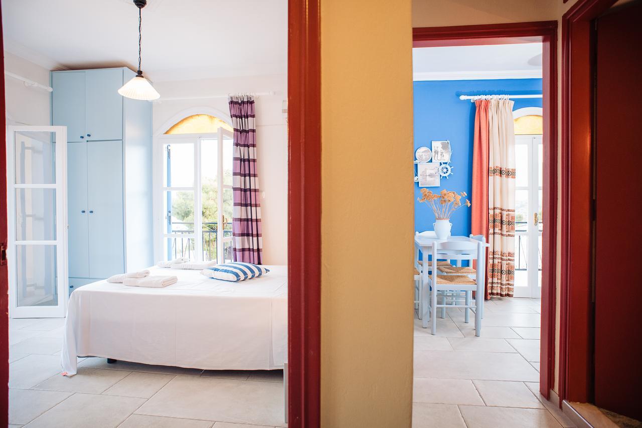 Maria Studios Poros Town Extérieur photo